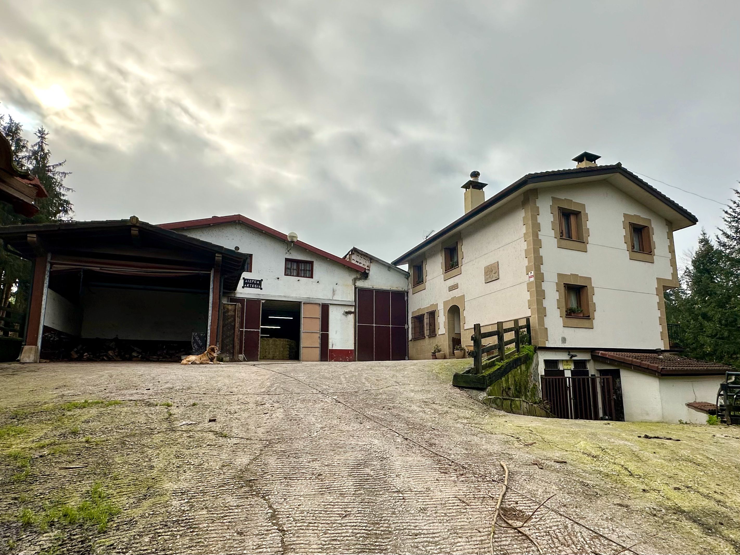 Außenansicht von Country house zum verkauf in Olaberria mit Heizung, Privatgarten und Abstellraum