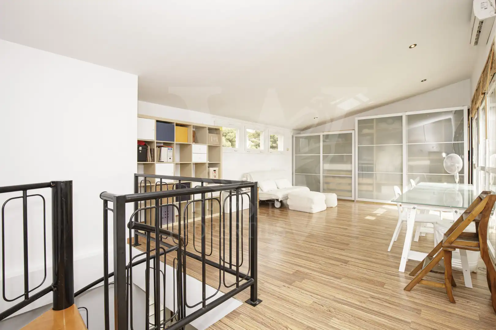 Habitación de Casa adosada en venta en Alella con Aire acondicionado, Calefacción y Jardín privado
