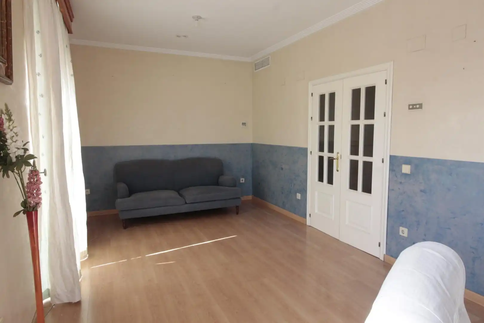 Sala de estar de Piso en venta en Sevilla con Balcón y Jacuzzi