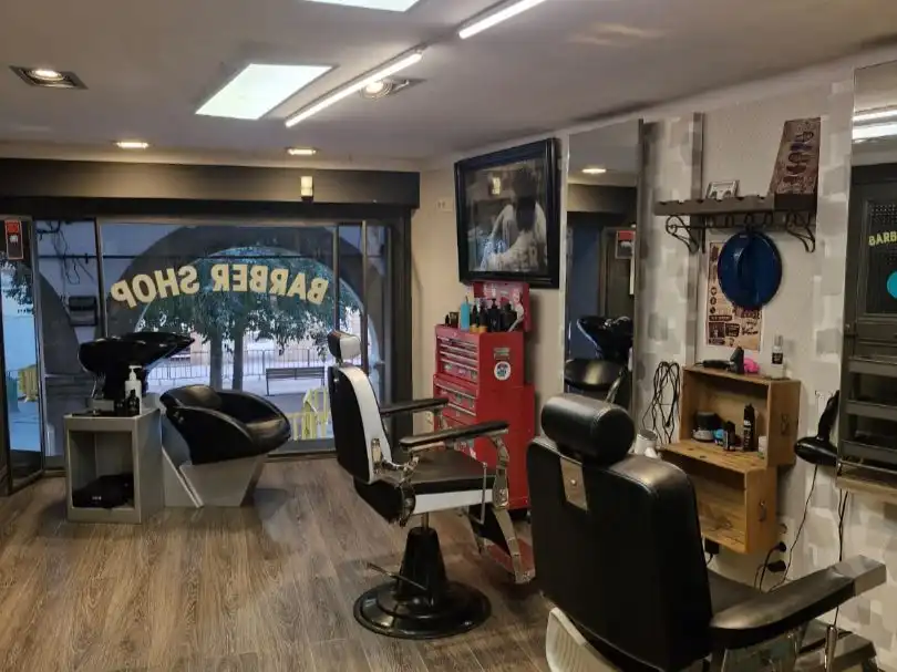 Local comercial en traspàs a Plaza de Fra Bernadí 27