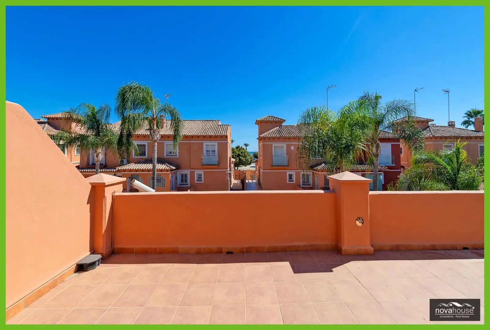 Vista exterior de Casa o chalet en venta en Torremolinos con Aire acondicionado, Jardín privado y Trastero