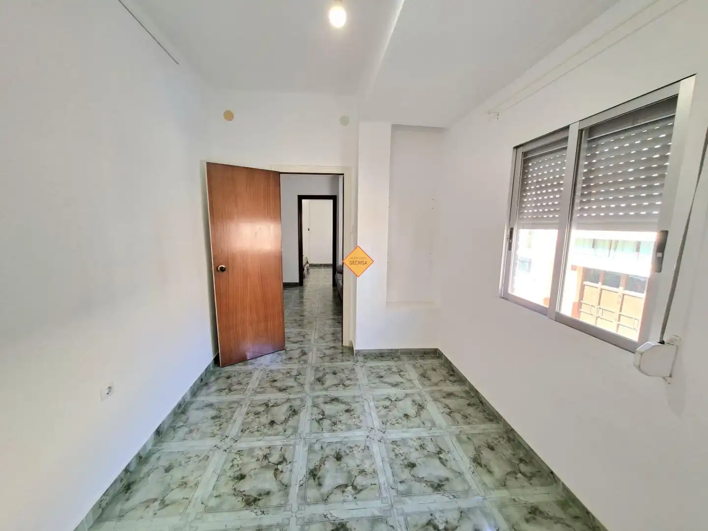 Piso en venta en Burjassot con Terraza