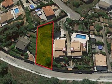 Terreny residencial en venda a Carrer los Pinos