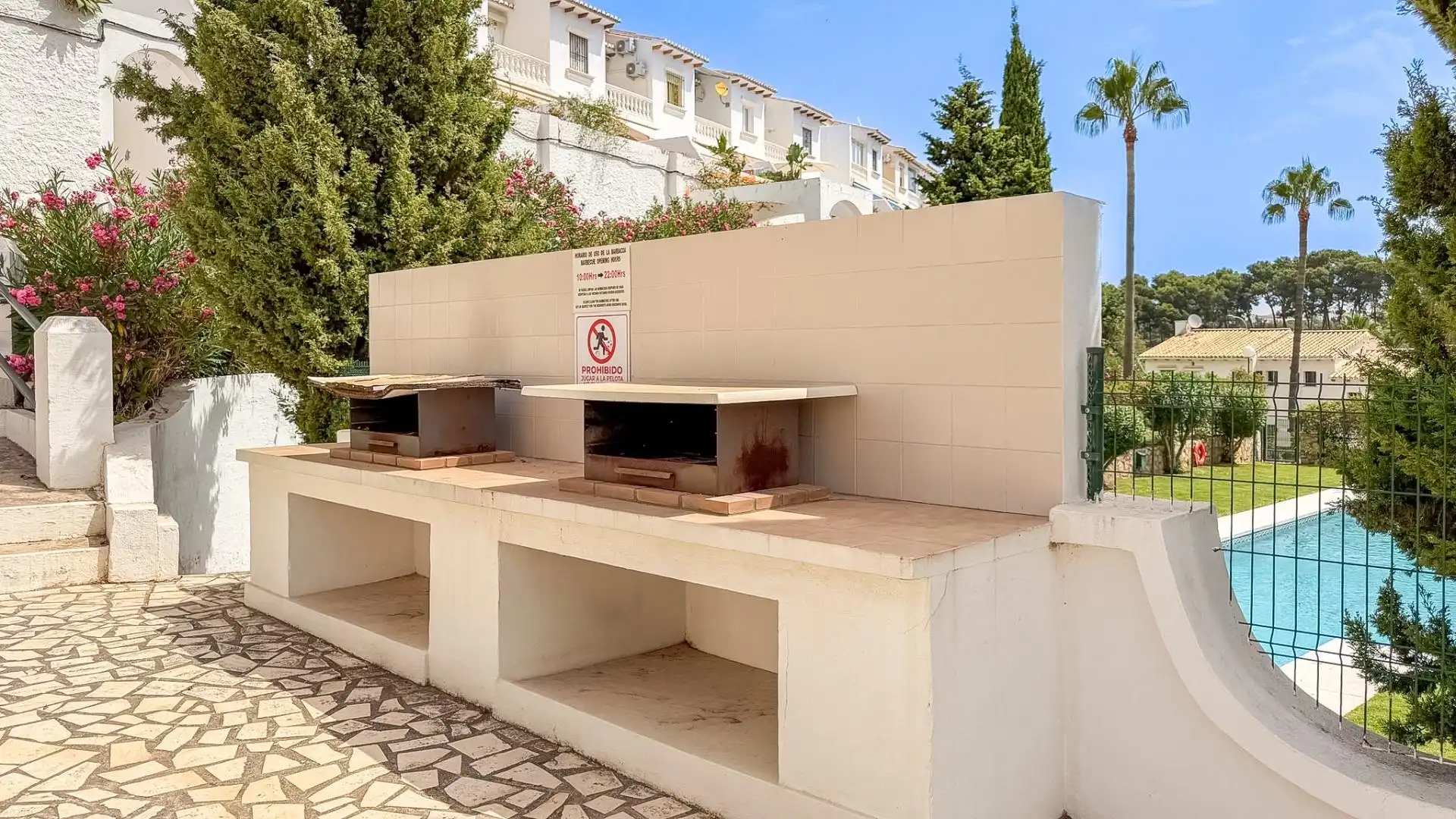 Terrassa de Casa adosada en venda en Benalmádena amb Aire condicionat, Calefacció i Jardí privat