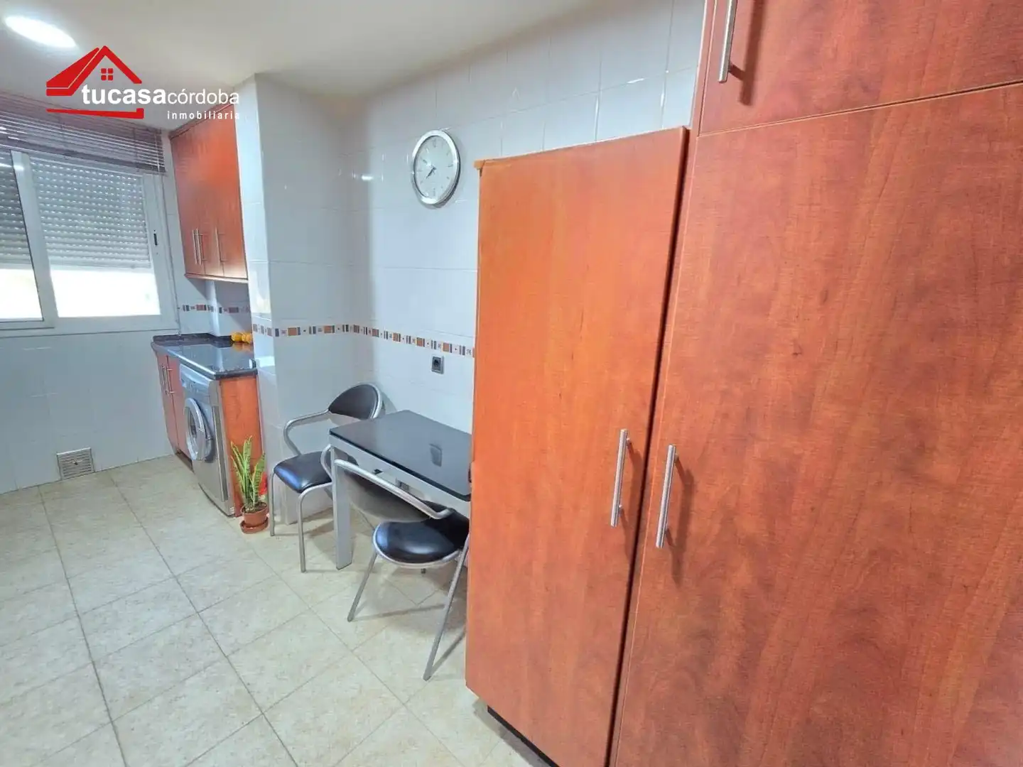 Küche von Wohnung zum Verkauf in Córdoba mit Klimaanlage und Abstellraum