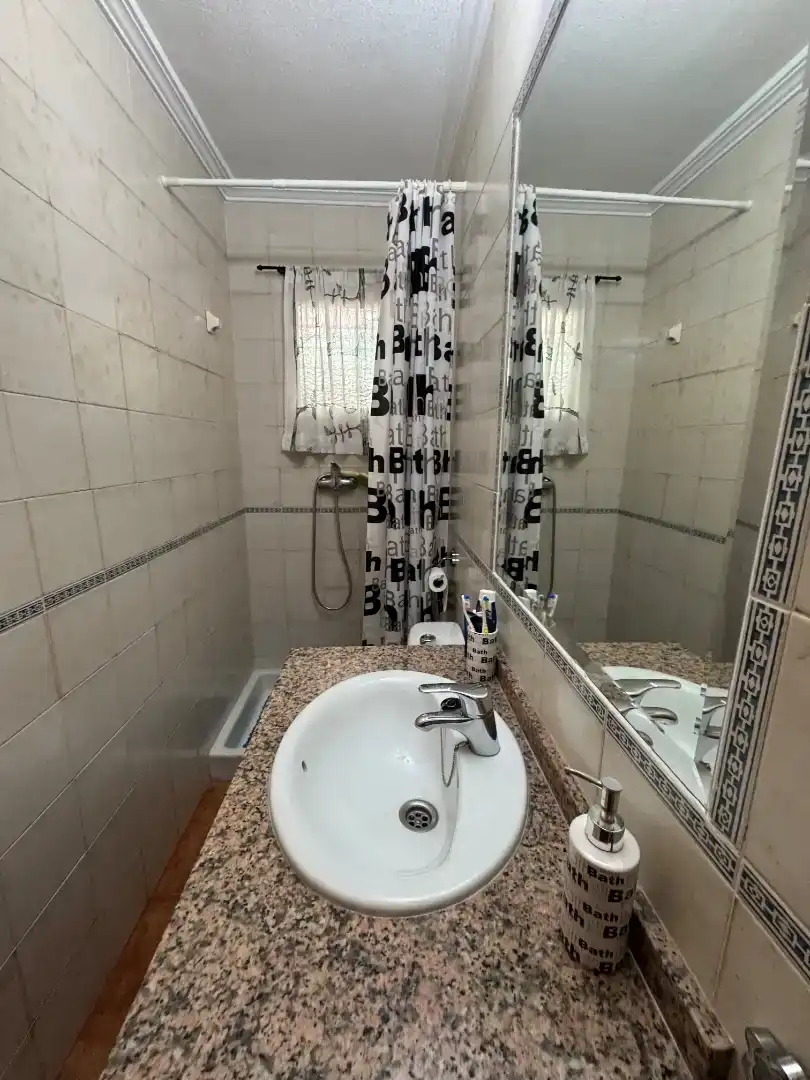 Maisonette zur Miete in Calle Via, 206, Bahia