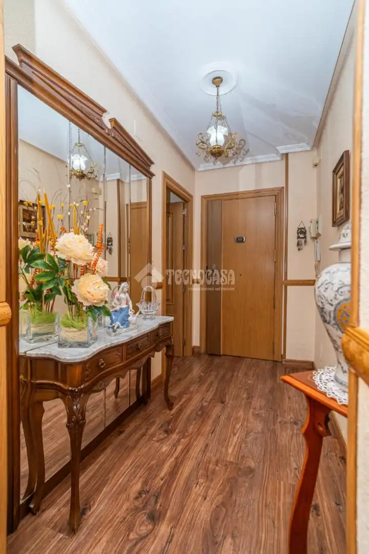 Piso en venta en Linares con Aire acondicionado, Terraza y Balcón