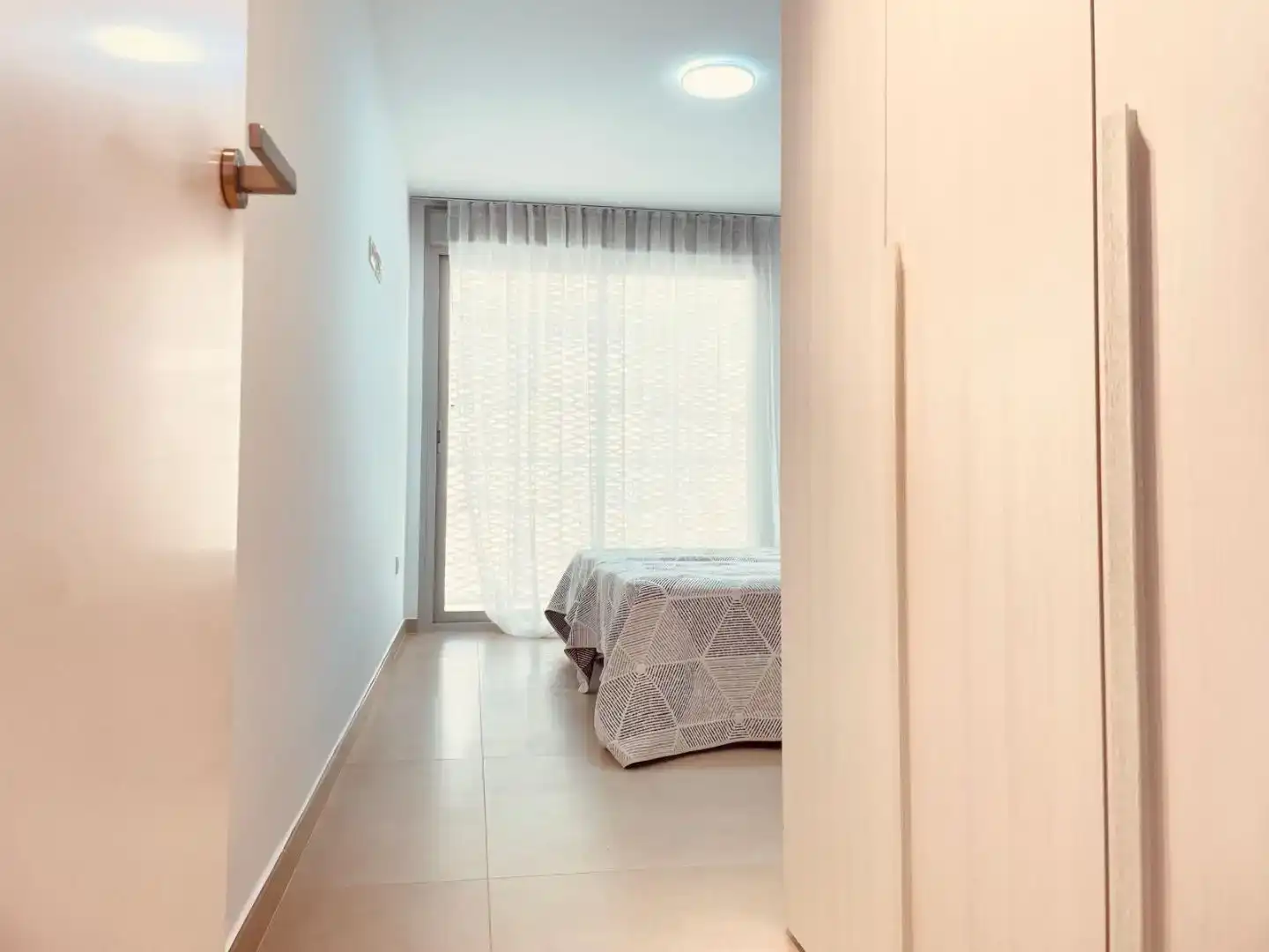 Schlafzimmer von Dachboden zum Verkauf in Benalmádena mit Klimaanlage und Schwimmbad