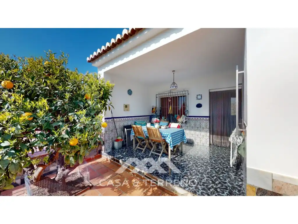Garden of Houses for sale in Sayalonga  with Terrace, Furnished and Internet