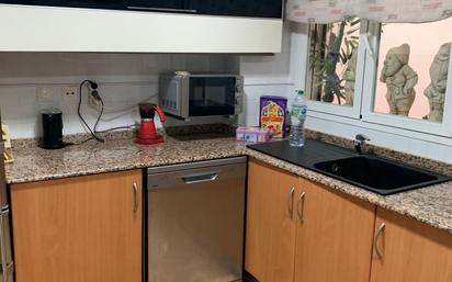 Kitchen of Flat for sale in Riba-roja de Túria  with Air Conditioner, Terrace and Balcony