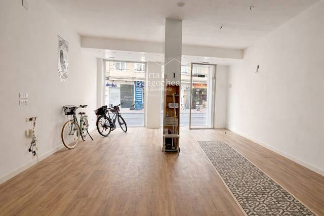 Local comercial en Venta en Francia en Casco Viejo