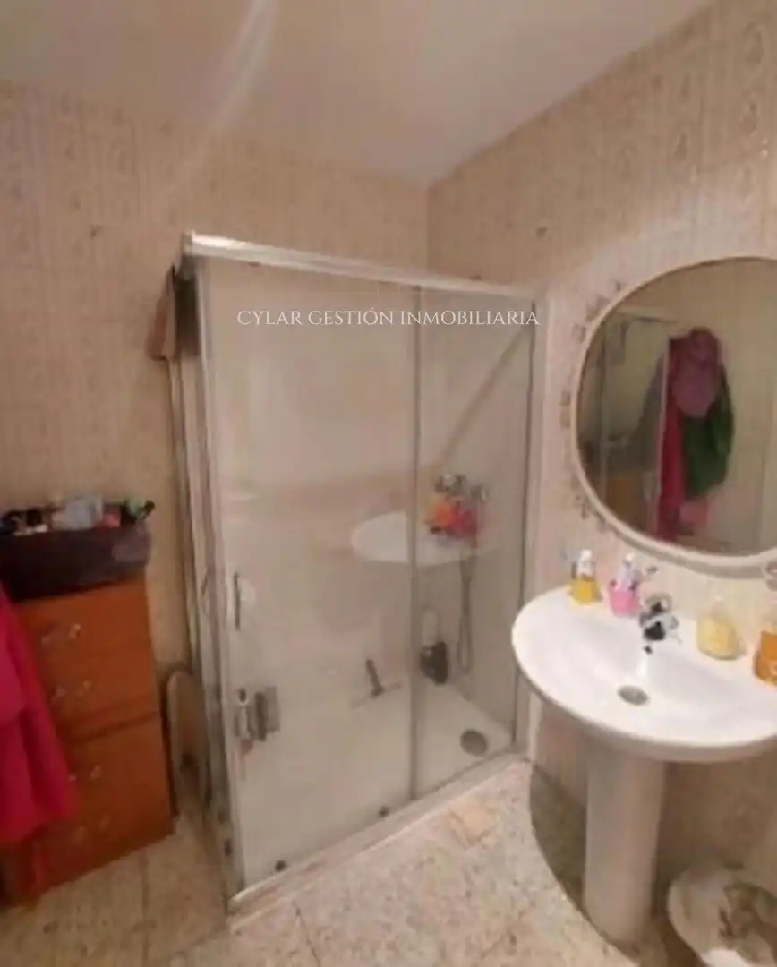 Bathroom of Flat for rent in Salamanca  with Heating, Terrace and Furnished