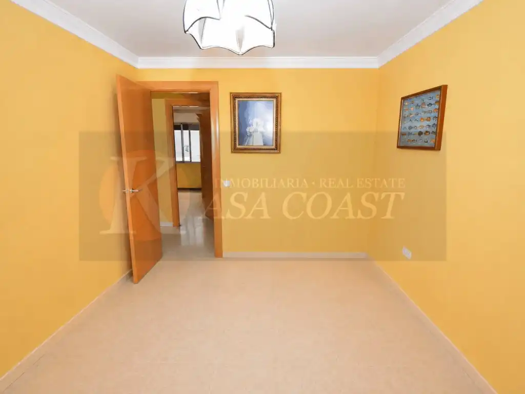 Flat for sale in Fuengirola  with Air Conditioner and Terrace