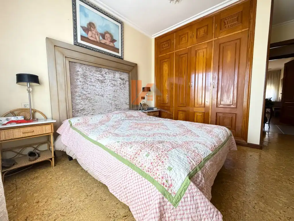 Dormitori de Casa o xalet en venda en Santiago de Compostela  amb Jardí privat i Terrassa