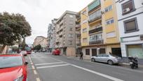 Exterior view of Flat for sale in  Granada Capital