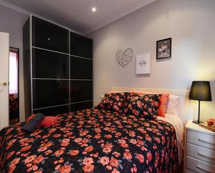 Dormitori de Apartament de lloguer en Bilbao  amb Moblat, Forn i Rentadora