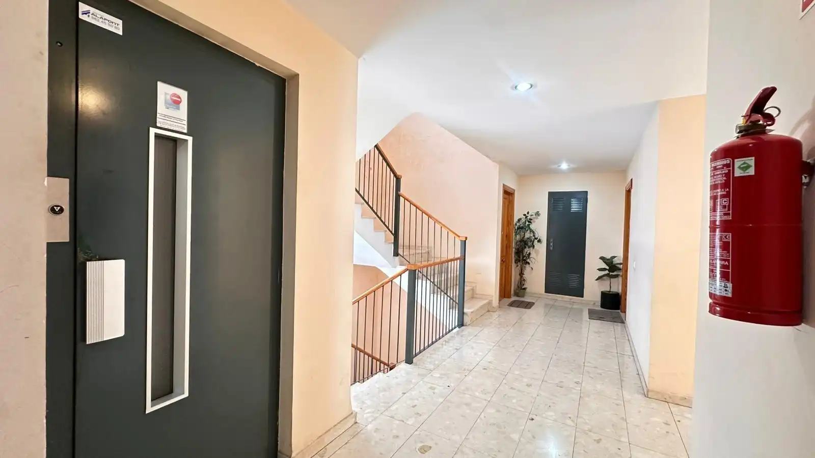 Flat for sale in Massalavés  with Air Conditioner