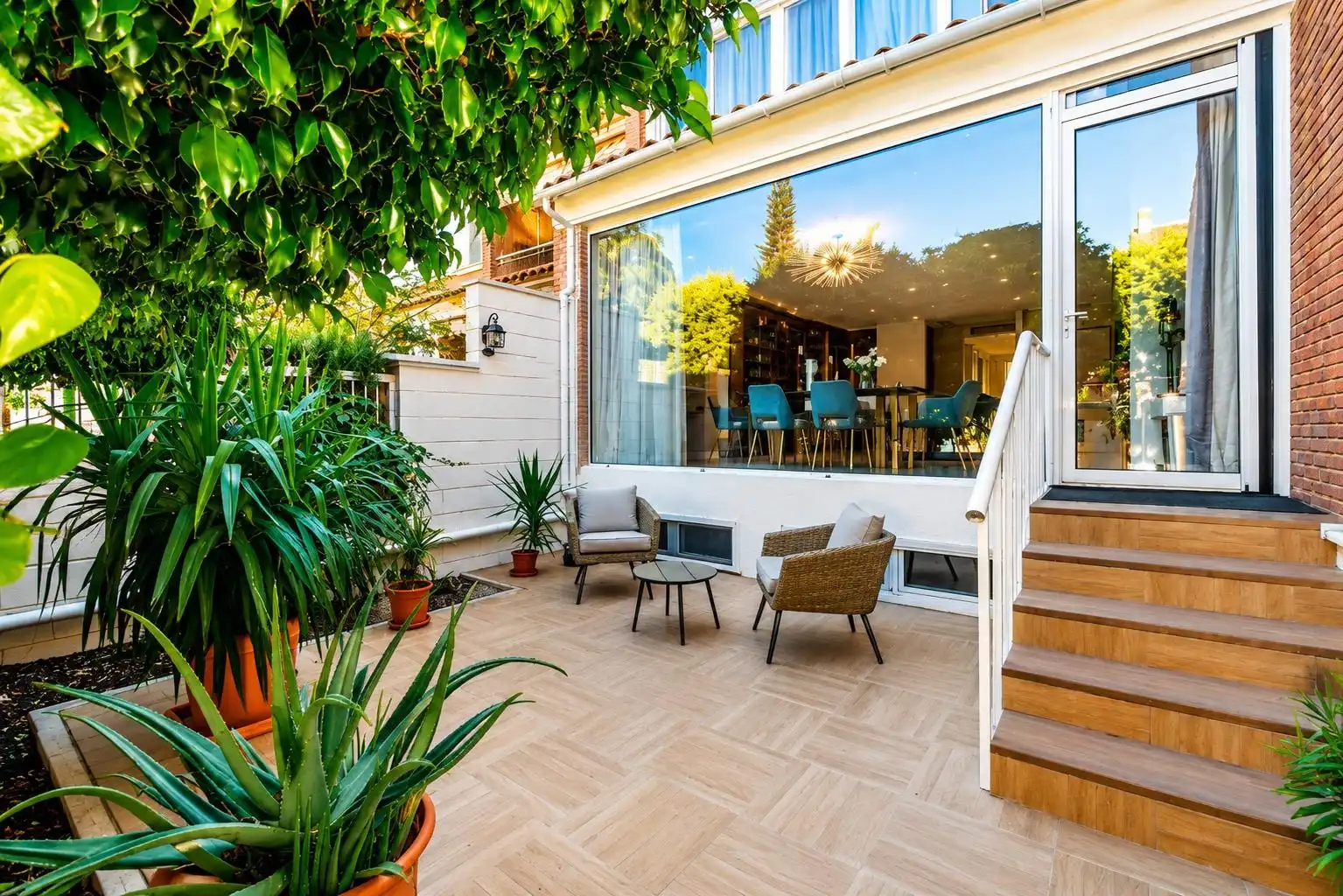 Villa con terrazza in vendita a Avenida Avenida San Sebastián