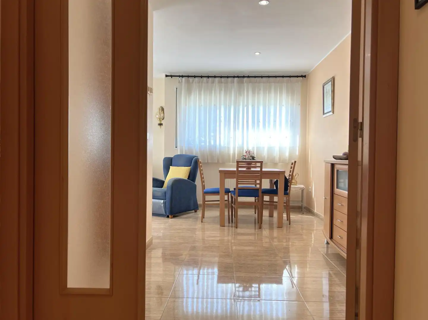 Sala de estar de Apartamento en venta en Sant Pere Pescador con Aire acondicionado, Calefacción y Balcón