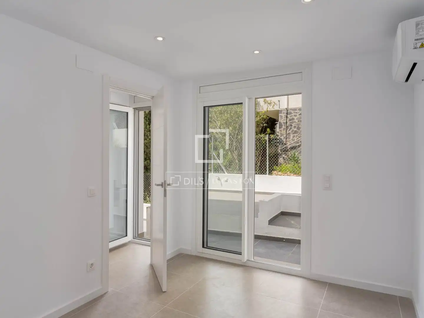 Detached house with terrace for sale in Almadrava - Canyelles - Puig-Rom, imagen 24