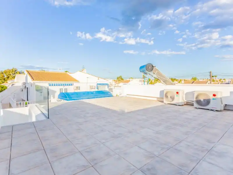 Terraza de Casa o chalet en venta en Torrevieja con Aire acondicionado, Jardín privado y Terraza