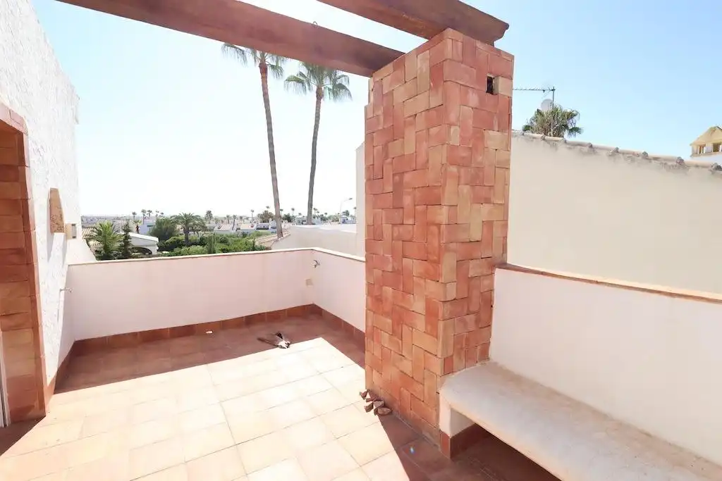 Terrassa de Casa o xalet en venda en Orihuela amb Aire condicionat, Jardí privat i Terrassa