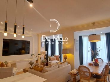 Appartamento con balcone in vendita a Travessera de Les Corts