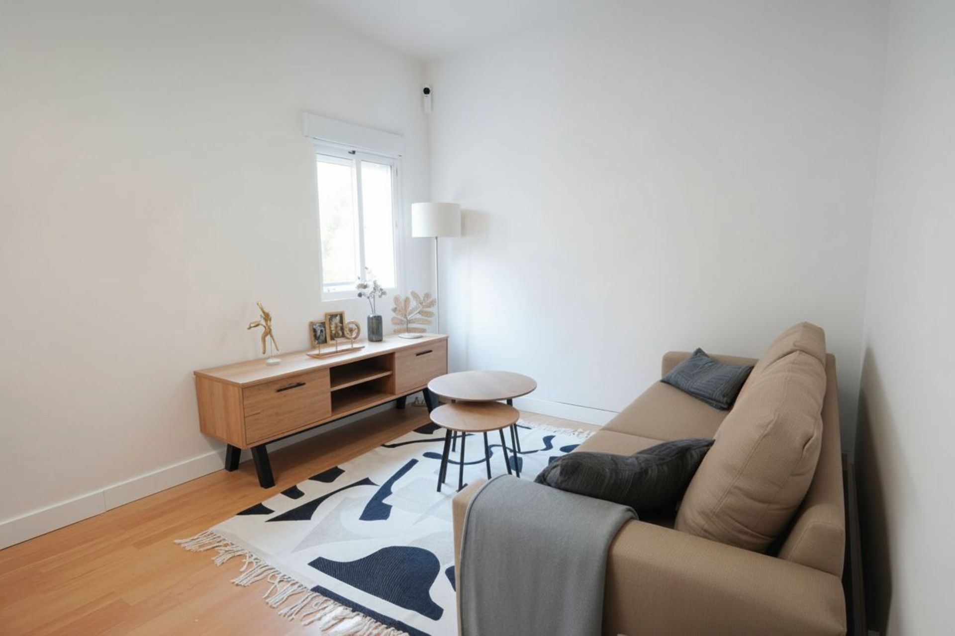 Sala d'estar de Pis en venda en  Barcelona Capital amb Moblat i Forn