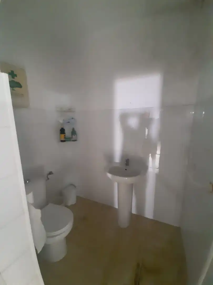 Baño de Nave industrial en venta en Villaverde del Río