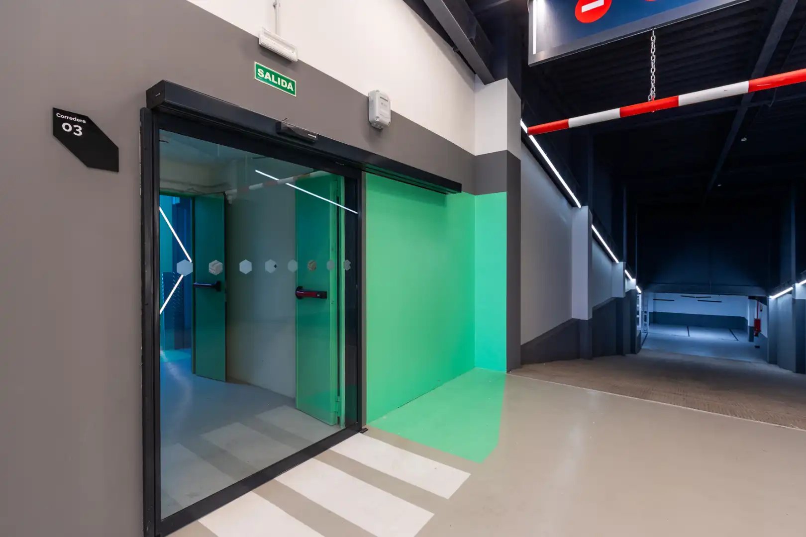 Garage zur Miete in Madrid mit Alarm