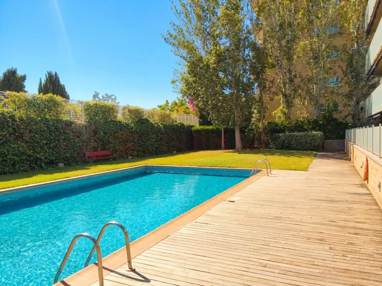 Schwimmbecken von Dachboden zur Miete in Esplugues de Llobregat mit Klimaanlage, Heizung und Privatgarten