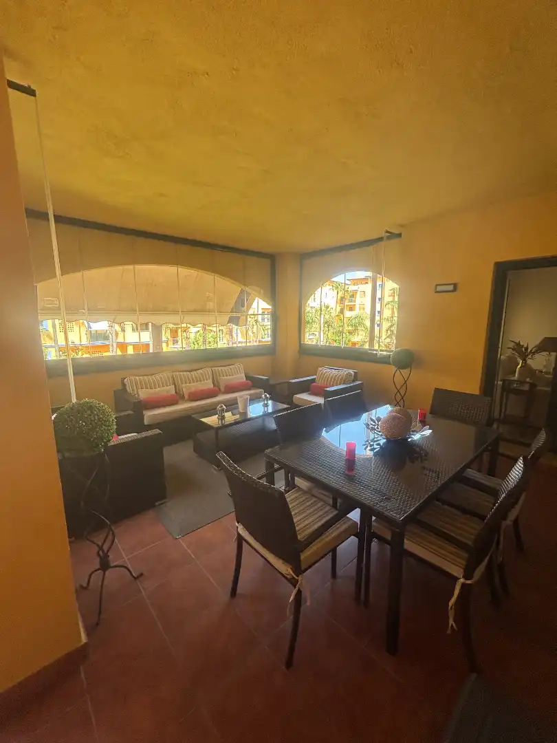 Terraza de Piso en venta en Marbella con Aire acondicionado, Terraza y Amueblado