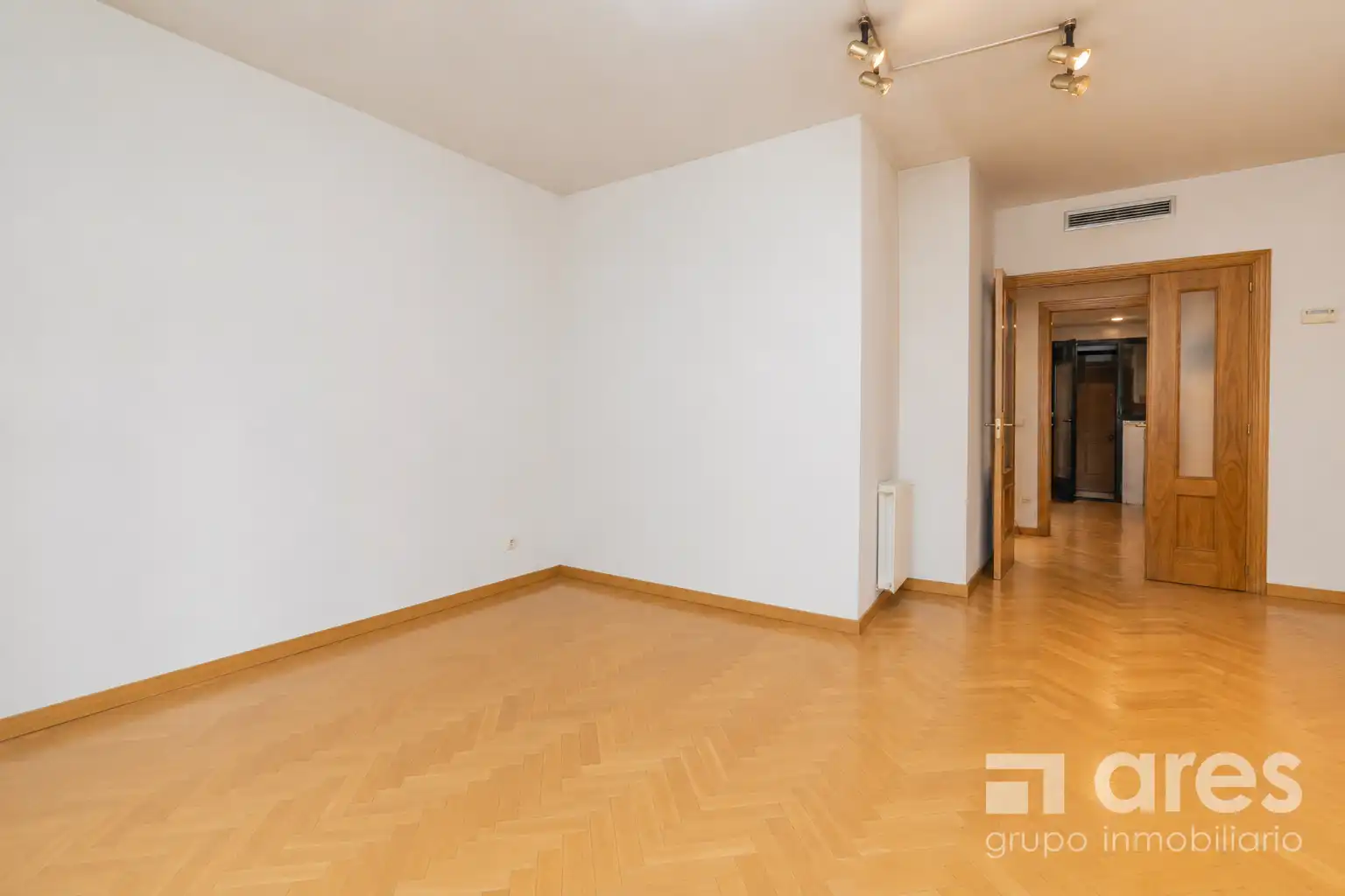 Sala de estar de Piso en venta en Madrid con Aire acondicionado, Calefacción y Trastero