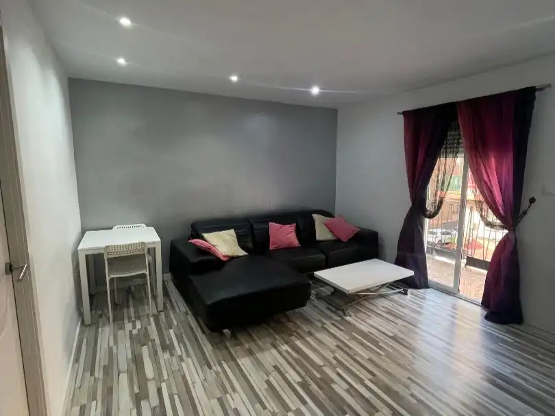 Piso en venta en Carrer José Díez Mora 85
