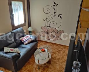 Sala d'estar de Casa o xalet en venda en Cistérniga amb Calefacció i Terrassa