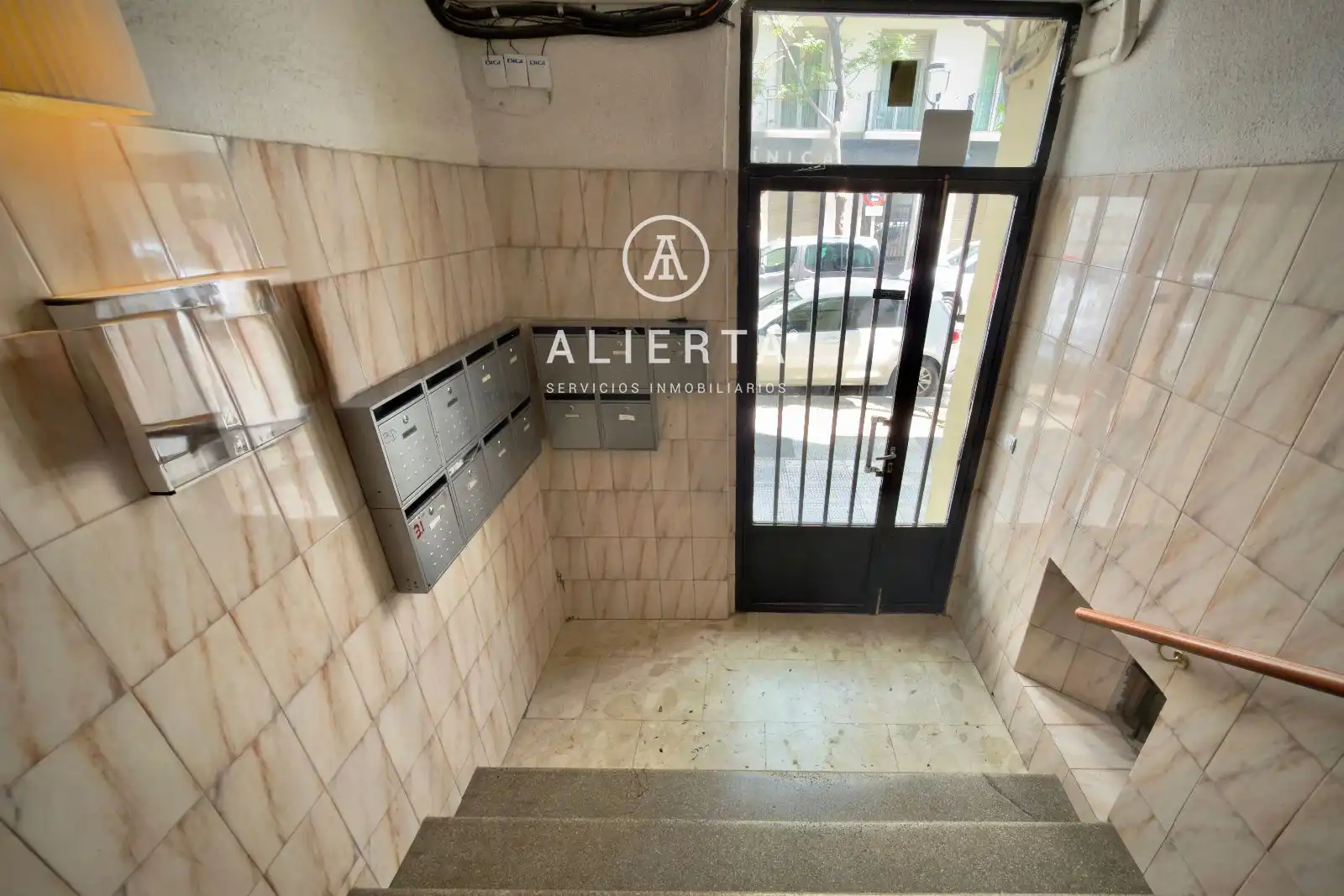 Piso de alquiler en Pizarro, Doctor Cerrada
