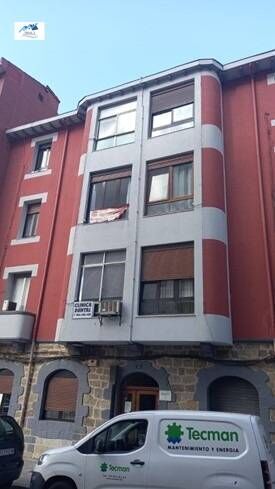 Vista exterior de Pis en venda en Basauri 