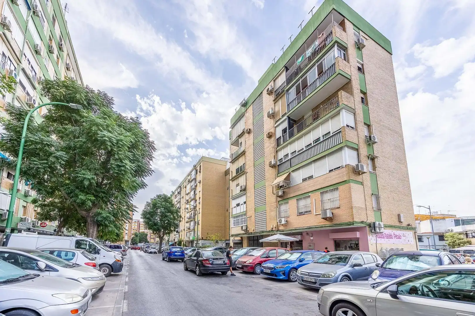 Vista exterior de Pis en venda en Sevilla amb Aire condicionat, Calefacció i Terrassa