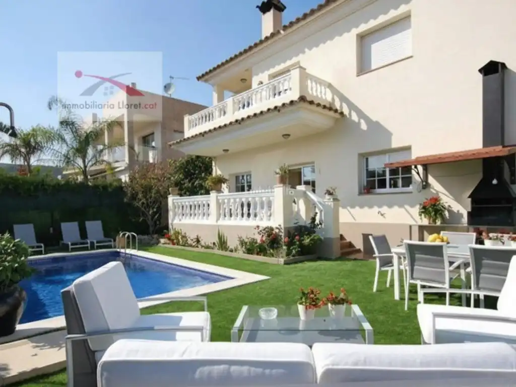 Maison avec piscine à vendre à Fenals, imagen 3