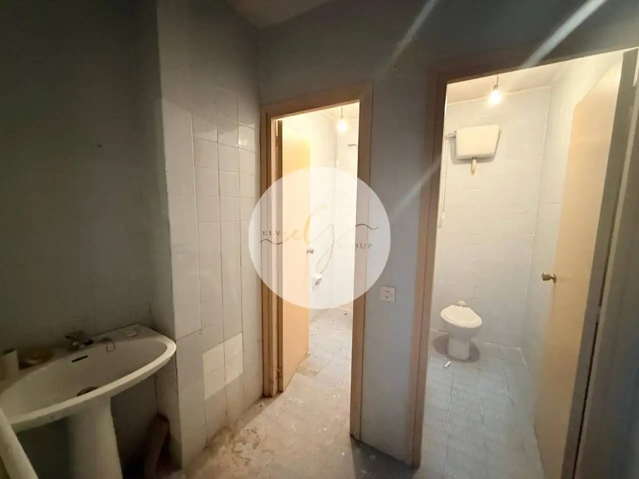 Badezimmer von Büro zum Verkauf in Medina del Campo mit Heizung