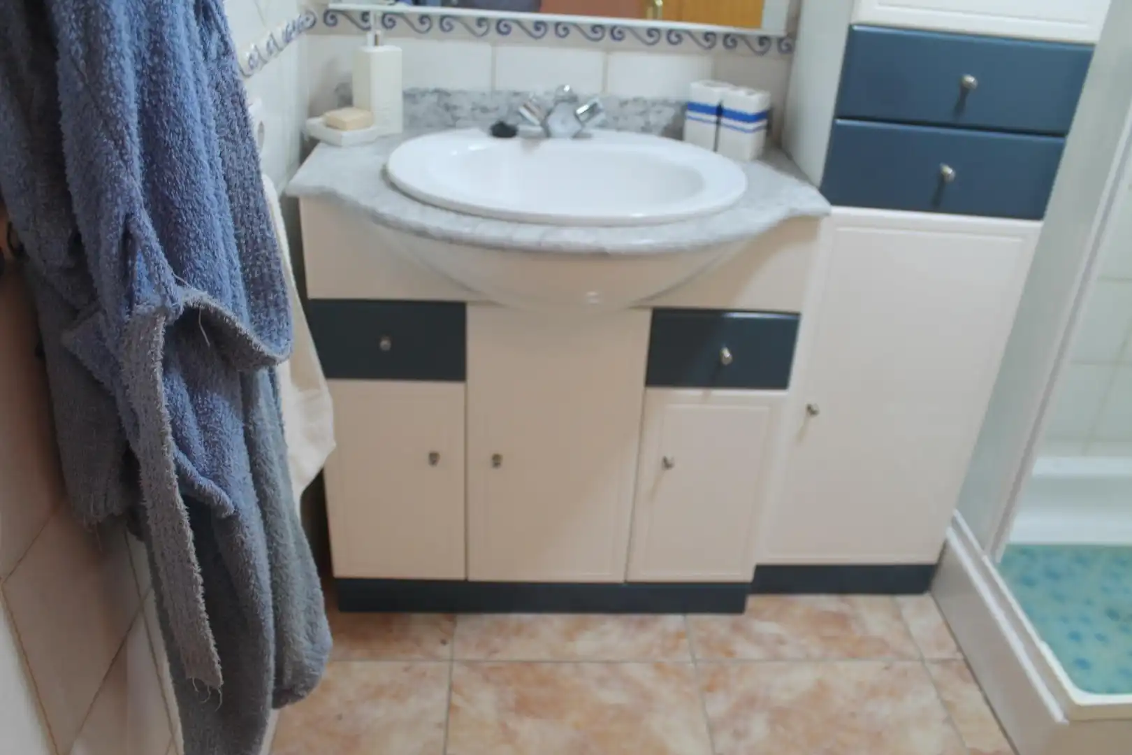 Bathroom of Flat for rent in Telde  with Furnished