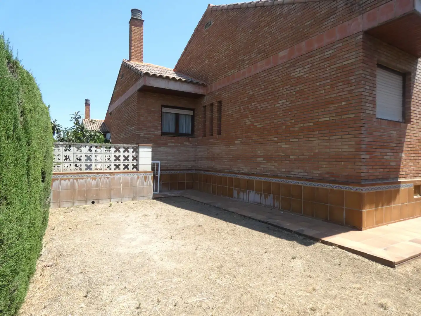 Vista exterior de Casa o xalet en venda en Utebo amb Aire condicionat, Calefacció i Jardí privat