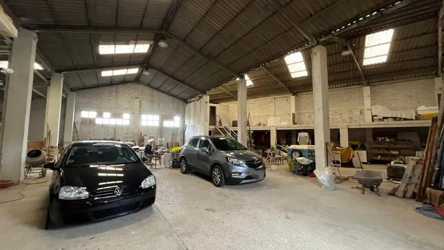 Nave industrial in vendita a Inmobiliaria - Barreda, imagen 3