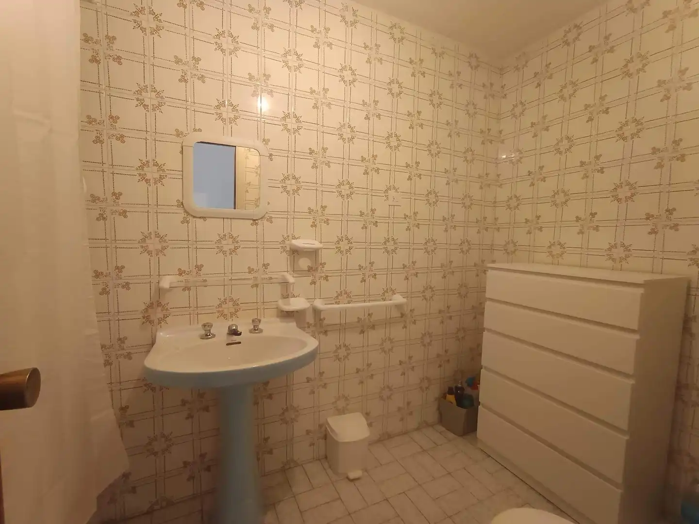 Bathroom of Flat for rent in A Coruña Capital   with Parquet flooring and Furnished