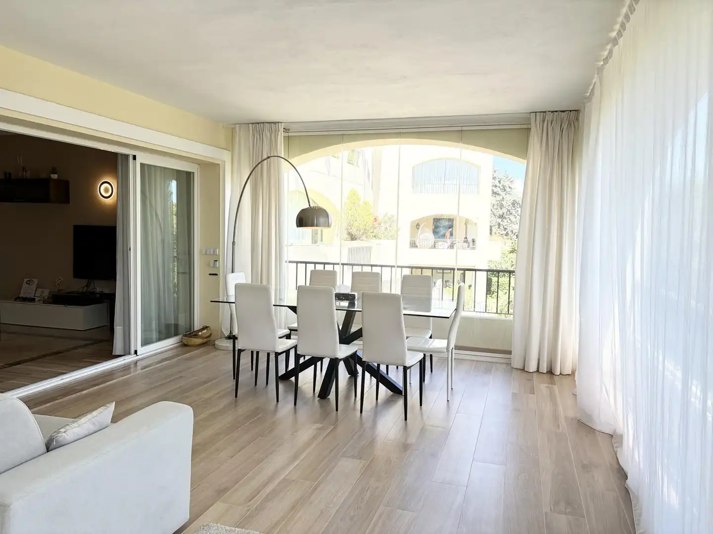 Menjador de Apartament de lloguer en Marbella amb Aire condicionat, Moblat i Balcó