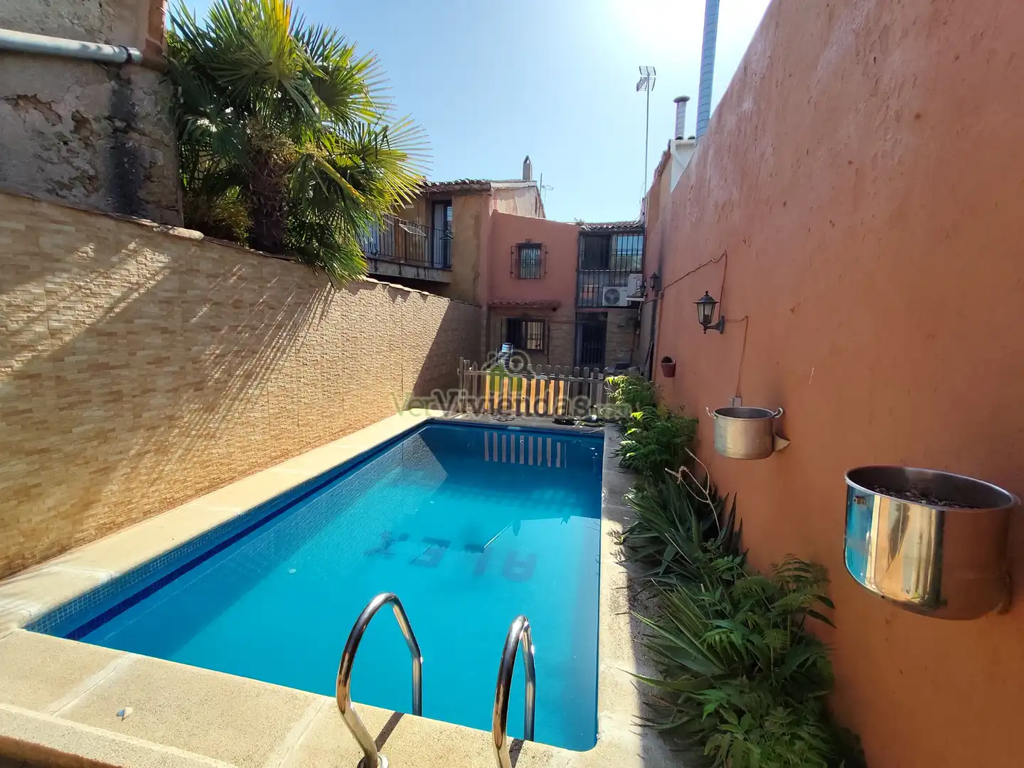 Piscina de Casa adosada en venta en Sant Esteve Sesrovires, Barcelona