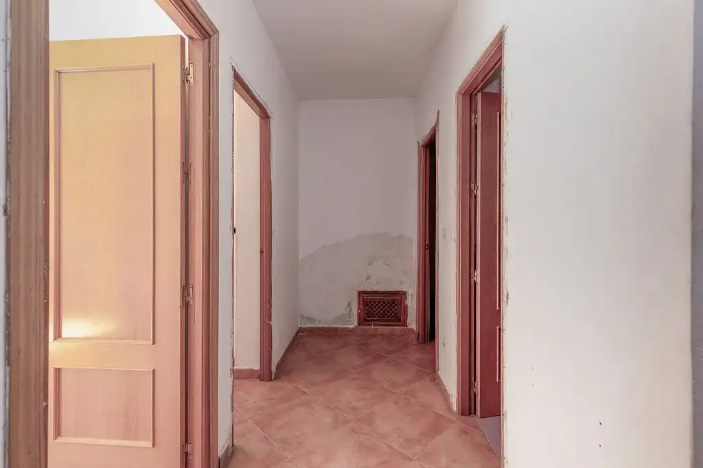 Casa aparellada amb piscina en venda a C/ Veguilla, imagen 12