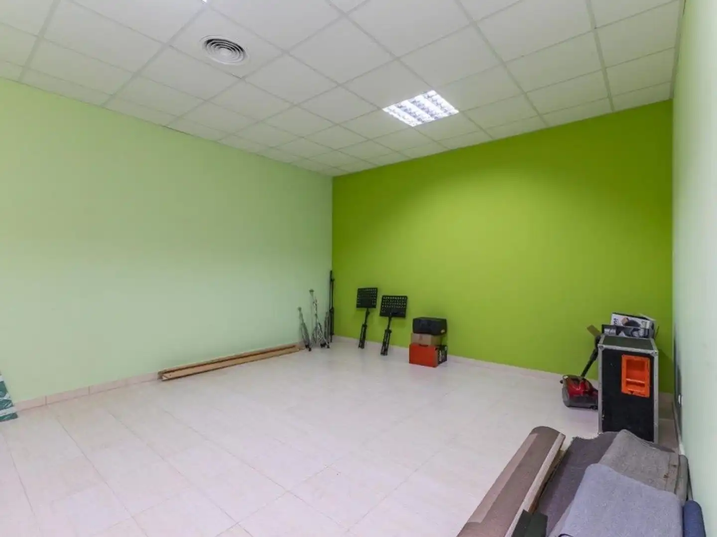 Local en venta en Tavernes Blanques con Aire acondicionado