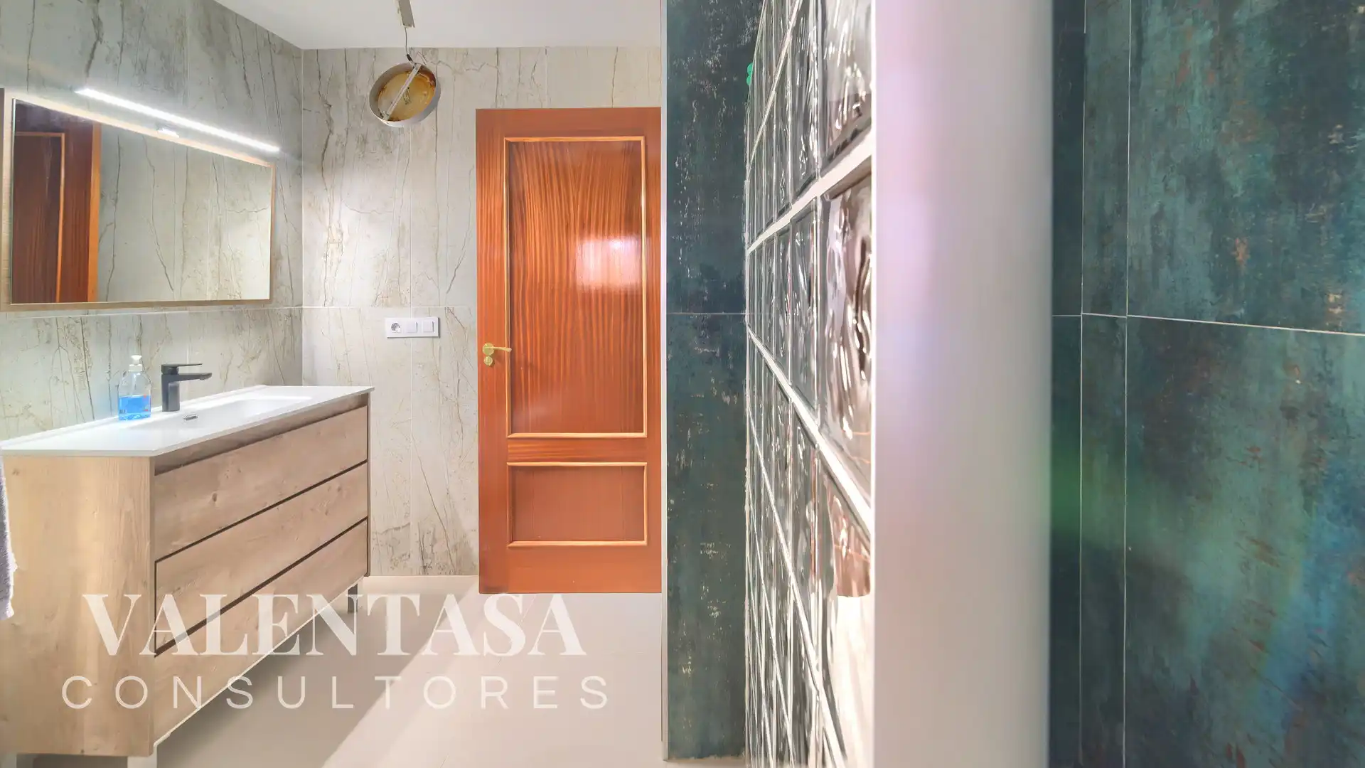 Houses for sale in L'Eliana  with Air Conditioner, Heating and Private garden