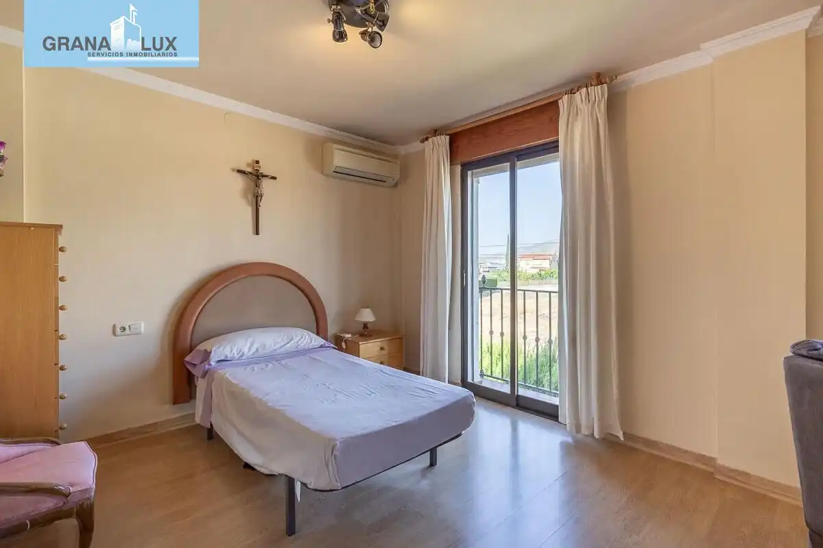 Chalet en venta en CALLE LIRIO, imagen 12